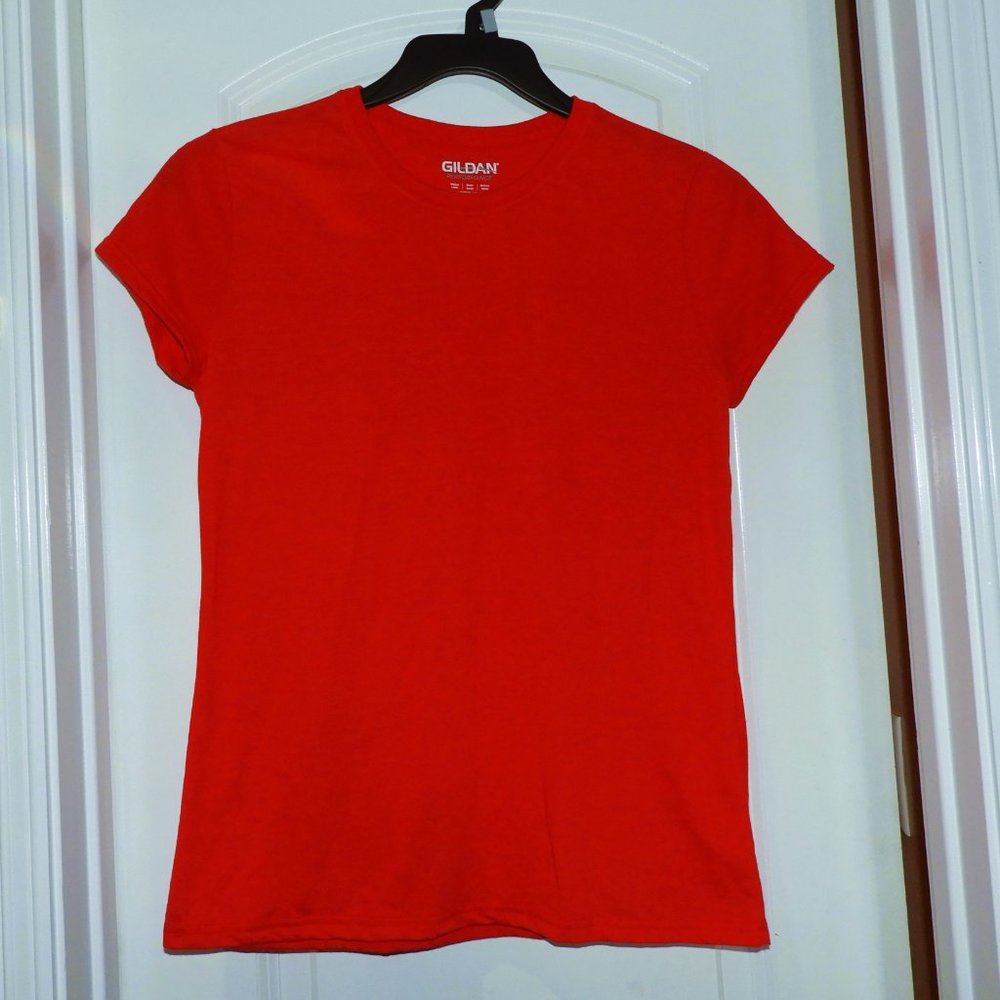 Gildan -Ladies Gildan Performance T-Shirt -Short Sleeve - Red- NWOT